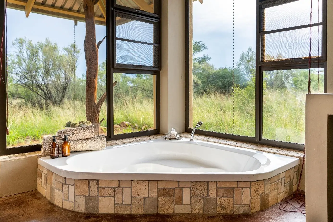 Exlusive Hunting ranch and Guest farm for Sale - NO WAIVER NEEDED